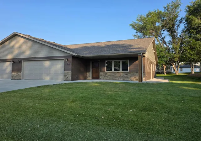 Photo 1 of Townhouse for sale at 205 Custer Ave N, Canby, MN 56220 | MLS# 7120148 | Listing updated on 2026-08-03