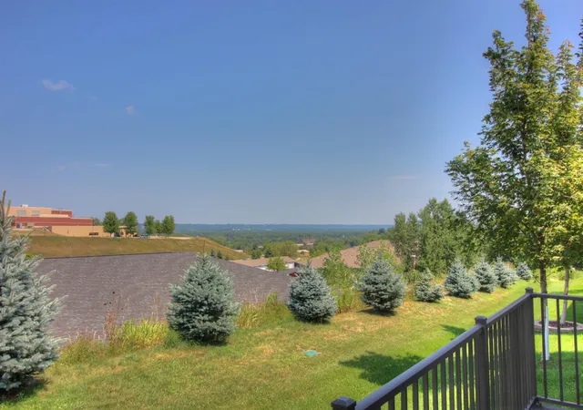 Photo 3 of Single family home for sale at 2734 Ridgeview Dr, Red Wing, MN 55066 | MLS# 7120154 | Listing updated on 2026-09-23