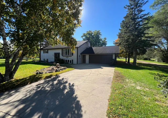 Photo 3 of Single family home for sale at 10407 Navajo St, Wadena, MN 56482 | MLS# 7120167 | Listing updated on 2026-10-01