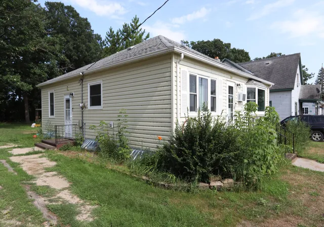 Photo 3 of Single family home for sale at 105 Atlantic Ave E, Badger, MN 56714 | MLS# 7120173 | Listing updated on 2026-08-30