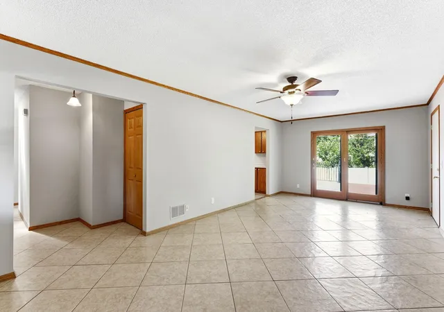 Photo 4 of Sale Pending at 6116 Oakwood Rd, Saint Paul, MN 55125 | MLS# 7120189 | Listing updated on 2026-09-01