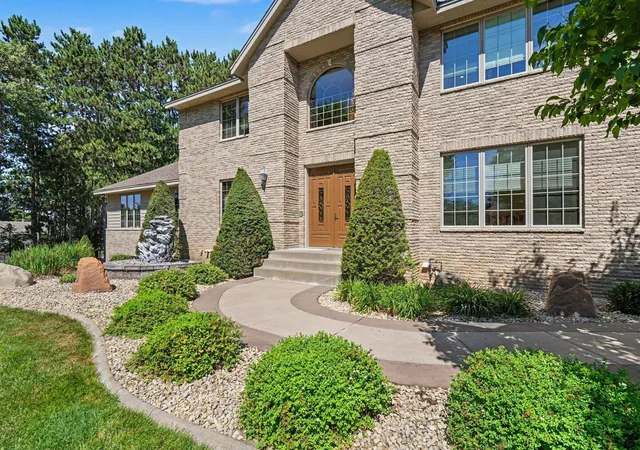 Photo 2 of Sale Pending at 1168 Fox Run Sw, Cambridge, MN 55008 | MLS# 7120196 | Listing updated on 2026-08-31