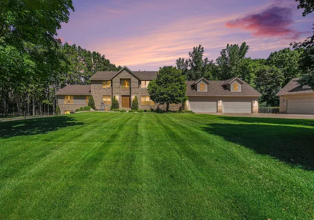 Photo 3 of Sale Pending at 1168 Fox Run Sw, Cambridge, MN 55008 | MLS# 7120196 | Listing updated on 2026-08-31