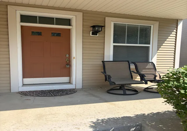 2nd image of 728 Newberry Ln, Chaska, MN 55318 | MLS# 7120200