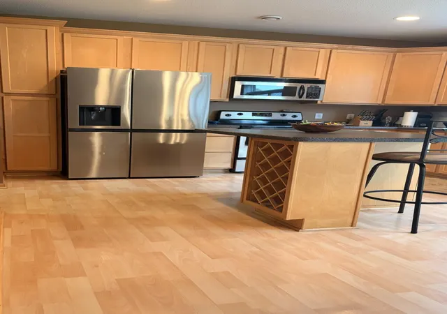 Photo 4 of Single family home for sale at 728 Newberry Ln, Chaska, MN 55318 | MLS# 7120200 | Listing updated on 2026-10-09