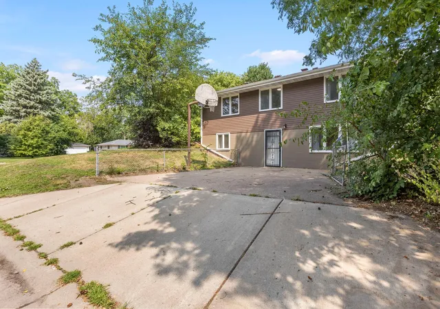 Photo 3 of Sale Pending at 13709 Thomas Ave S, Burnsville, MN 55337 | MLS# 7120201 | Listing updated on 2026-08-24