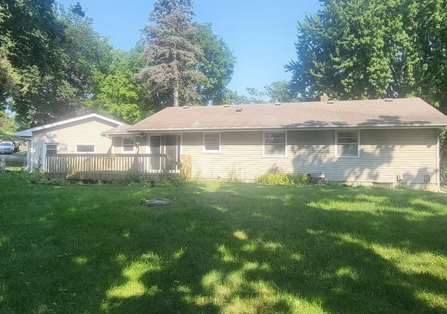 2nd image of 15423 N Eden Dr, Eden Prairie, MN 55346 | MLS# 7120216