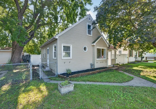 Photo 1 of Single family home for sale at 1217 7th Avenue S, South Saint Paul, MN 55075 | MLS# 7120226 | Listing updated on 2026-09-02