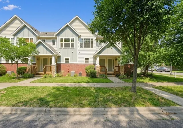 Single family home for sale at 1473 Magnolia Ave E, Saint Paul, MN 55106 | MLS# 7120229