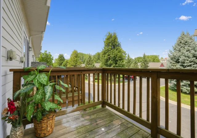 Photo 4 of Single family home for sale at 1473 Magnolia Ave E, Saint Paul, MN 55106 | MLS# 7120229 | Listing updated on 2026-09-22
