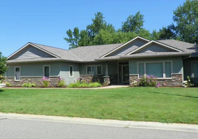 Photo 1 of Single family home for sale at 471 Coleman Ave E, Eden Valley, MN 55329 | MLS# 7120230 | Listing updated on 2026-09-26