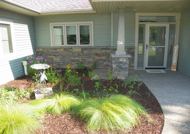 Photo 4 of Single family home for sale at 471 Coleman Ave E, Eden Valley, MN 55329 | MLS# 7120230 | Listing updated on 2026-09-26