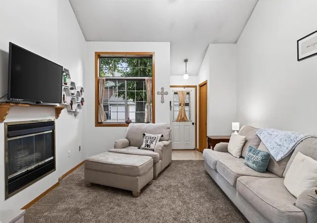 image of 9966 Fillmore St Ne, Minneapolis, MN 55434 | MLS# 7120248