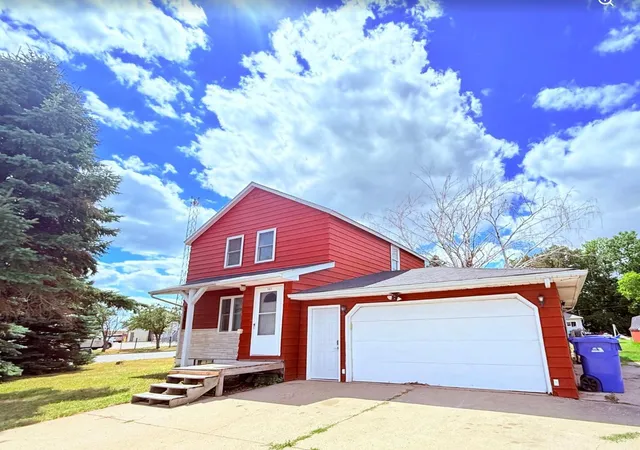 2nd image of 107 7th St Se, Dilworth, MN 56529 | MLS# 7120296