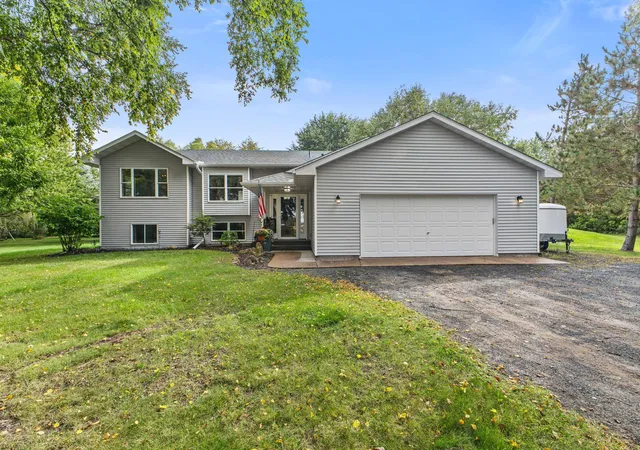 Photo 1 of Single family home for sale at 9165 270th Street, Chisago City, MN 55013 | MLS# 7120308 | Listing updated on 2026-10-19