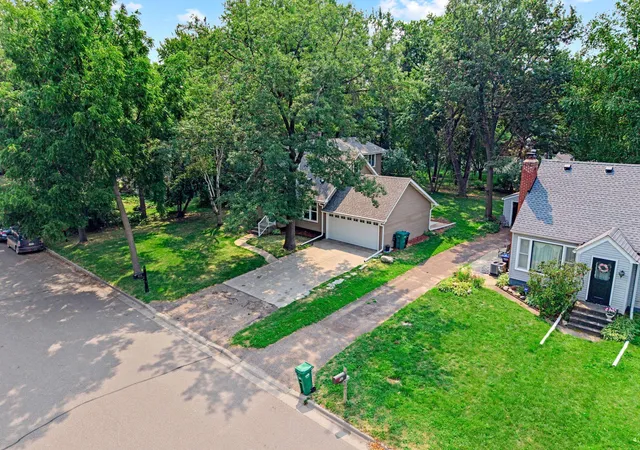 Photo 3 of Single family home for sale at 832 Lovell Ave W, Saint Paul, MN 55113 | MLS# 7120315 | Listing updated on 2026-09-02
