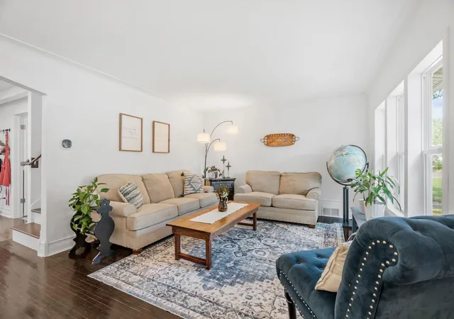 Photo 4 of Single family home for sale at 832 Lovell Ave W, Saint Paul, MN 55113 | MLS# 7120315 | Listing updated on 2026-09-02