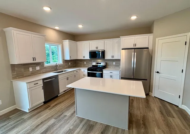 2nd image of 831 Walnut Grove Ln, Hanover, MN 55341 | MLS# 7120324