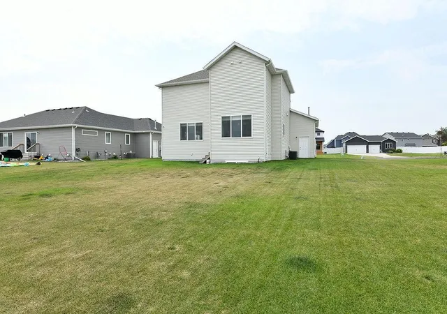 Photo 3 of Single family home for sale at 6719 Smylie Ln S, Fargo, ND 58104 | MLS# 7120352 | Listing updated on 2026-09-15