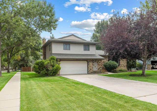 Photo 1 of Sale Pending at 681 Cottonwood Ct, West Fargo, ND 58078 | MLS# 7120353 | Listing updated on 2026-09-13