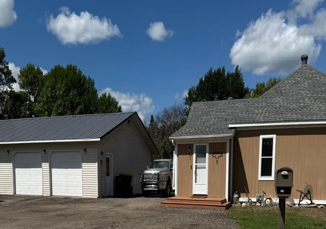 1st image of 352 3rd Ave S, Casselton, ND 58012 | MLS# 7120359