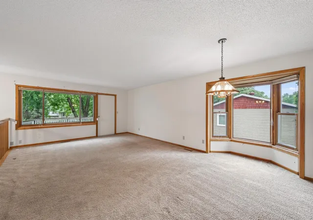 3rd image of 14310 14Th Ave N, Minneapolis, MN 55447 | MLS# 7120366