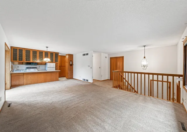 4th image of 14310 14Th Ave N, Minneapolis, MN 55447 | MLS# 7120366