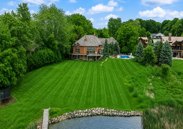 1st image of 425 Oxford Rd, Long Lake, MN 55356 | MLS# 7120371