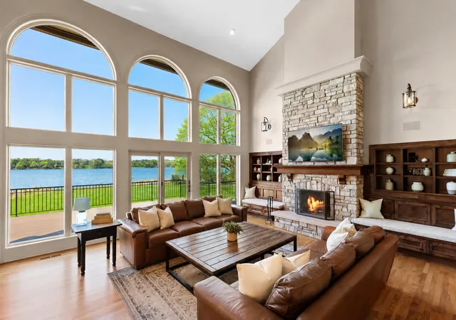 4th image of 425 Oxford Rd, Long Lake, MN 55356 | MLS# 7120371