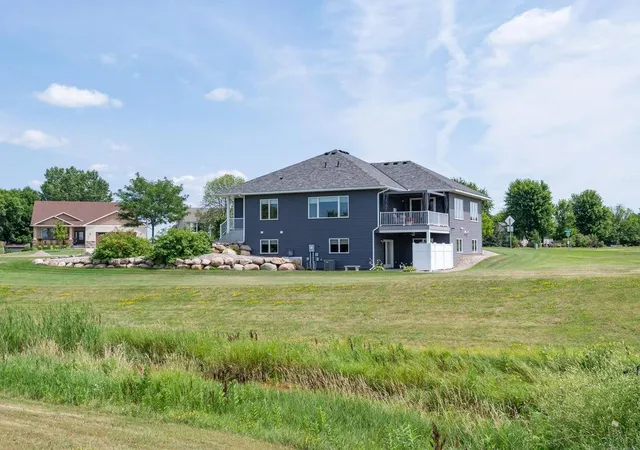 2nd image of 1290 Parkview Ct, Shakopee, MN 55379 | MLS# 7120384