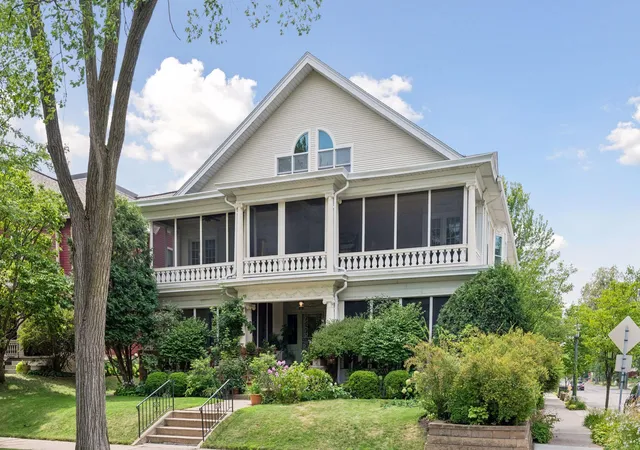 Photo 2 of Condo for sale at 1766 Girard Ave S #3, Minneapolis, MN 55403 | MLS# 7120399 | Listing updated on 2026-08-19
