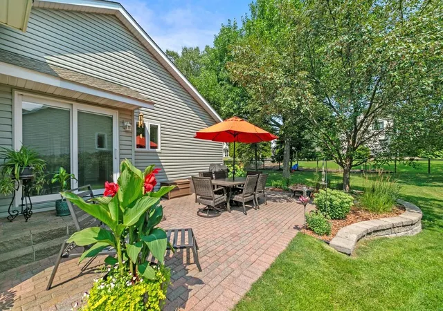 Photo 2 of Sale Pending at 16148 Logarto Ln, Lakeville, MN 55044 | MLS# 7120403 | Listing updated on 2026-09-02
