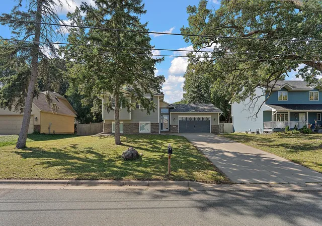 Photo 3 of Single family home for sale at 2241 7th Street N, Saint Paul, MN 55109 | MLS# 7120414 | Listing updated on 2026-08-30
