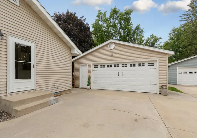 5th image of 737 13Th St Ne, Owatonna, MN 55060 | MLS# 7120415