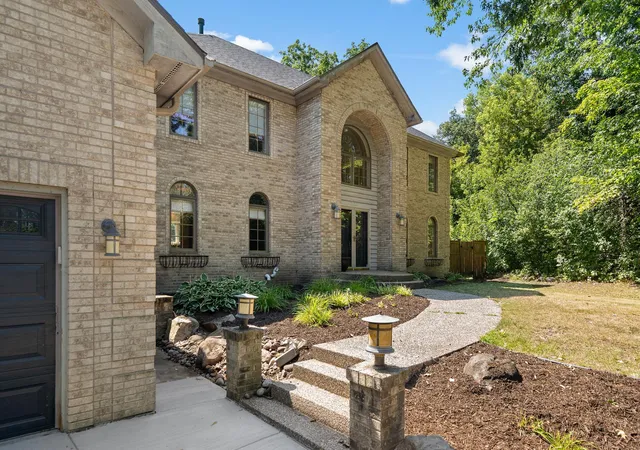 2nd image of 1504 Fairfield Rd S, Minnetonka, MN 55305 | MLS# 7120424