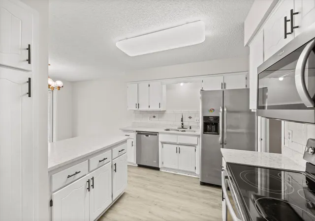 Photo 2 of Condo for sale at 1049 Greenhaven Dr, Saint Paul, MN 55127 | MLS# 7120425 | Listing updated on 2026-08-27