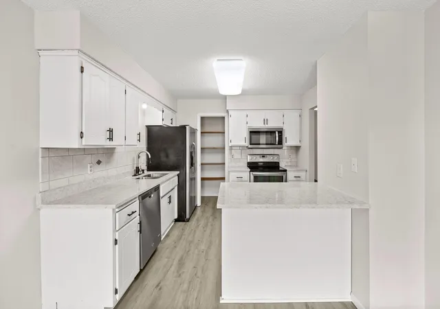 Photo 3 of Condo for sale at 1049 Greenhaven Dr, Saint Paul, MN 55127 | MLS# 7120425 | Listing updated on 2026-08-27