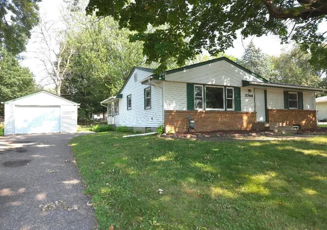 2nd image of 2744 Matilda St, Saint Paul, MN 55113 | MLS# 7120427