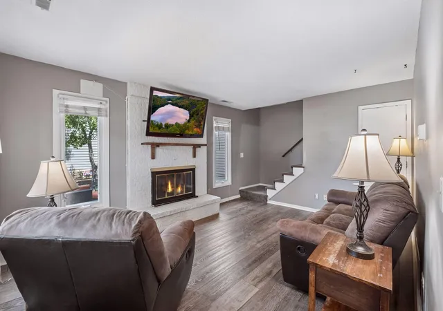 2nd image of 1748 Karis Wy, Saint Paul, MN 55122 | MLS# 7120456