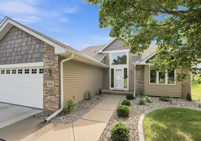 2nd image of 1315 Oakwood Ln, Hanover, MN 55341 | MLS# 7120466
