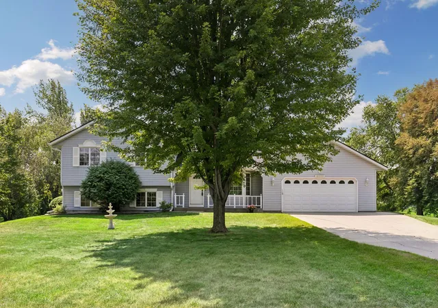 Photo 2 of Sale Pending at 10831 30th Street Ne, Saint Michael, MN 55376 | MLS# 7120480 | Listing updated on 2026-09-01