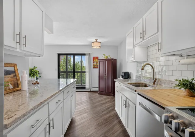 Photo 4 of Sale Pending at 6615 Lake Shore Dr S #707, Minneapolis, MN 55423 | MLS# 7120505 | Listing updated on 2026-09-05