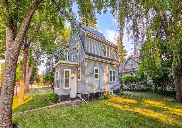 2nd image of 803 10th St S, Moorhead, MN 56560 | MLS# 7120521