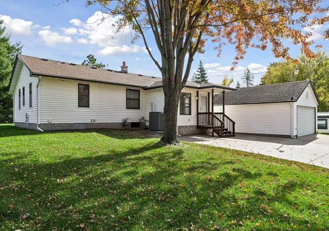 Photo 3 of Single family home for sale at 15601 Martin Dr, Burnsville, MN 55306 | MLS# 7120527 | Listing updated on 2026-10-21