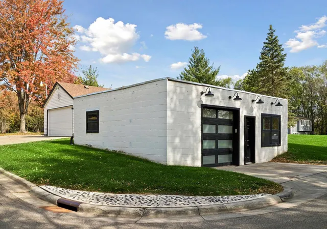 Photo 45 of Single family home for sale at 15601 Martin Dr, Burnsville, MN 55306 | MLS# 7120527 | Listing updated on 2026-10-21