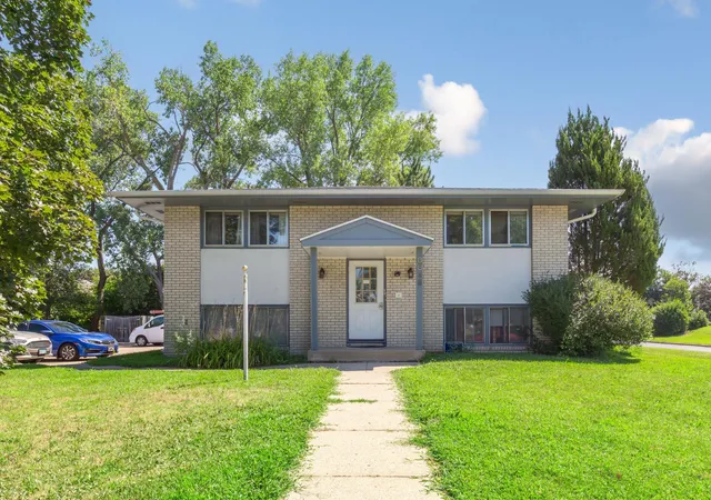 2nd image of 8843 18th Ave S, Minneapolis, MN 55425 | MLS# 7120539