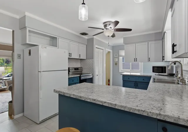 Photo 4 of Single family home for sale at 911 16th Street SE, Menomonie, WI 54751 | MLS# 7120561 | Listing updated on 2026-08-24
