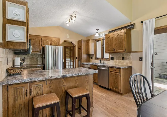 3rd image of 4 Pleasant View Ln, Circle Pines, MN 55014 | MLS# 7120564