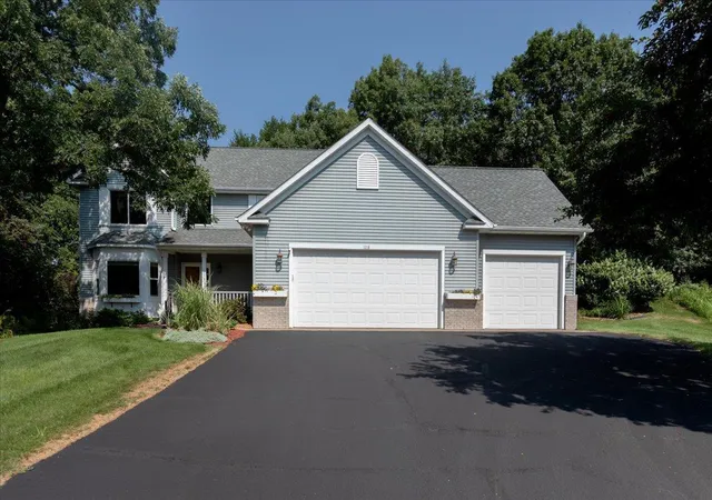1st image of 1016 Willow River Rd, Hudson, WI 54016 | MLS# 7120573