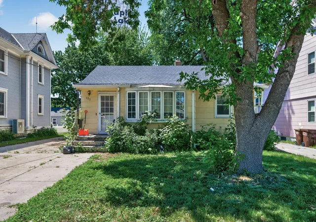 2nd image of 107 Oak Ave N, Maple Lake, MN 55358 | MLS# 7120583